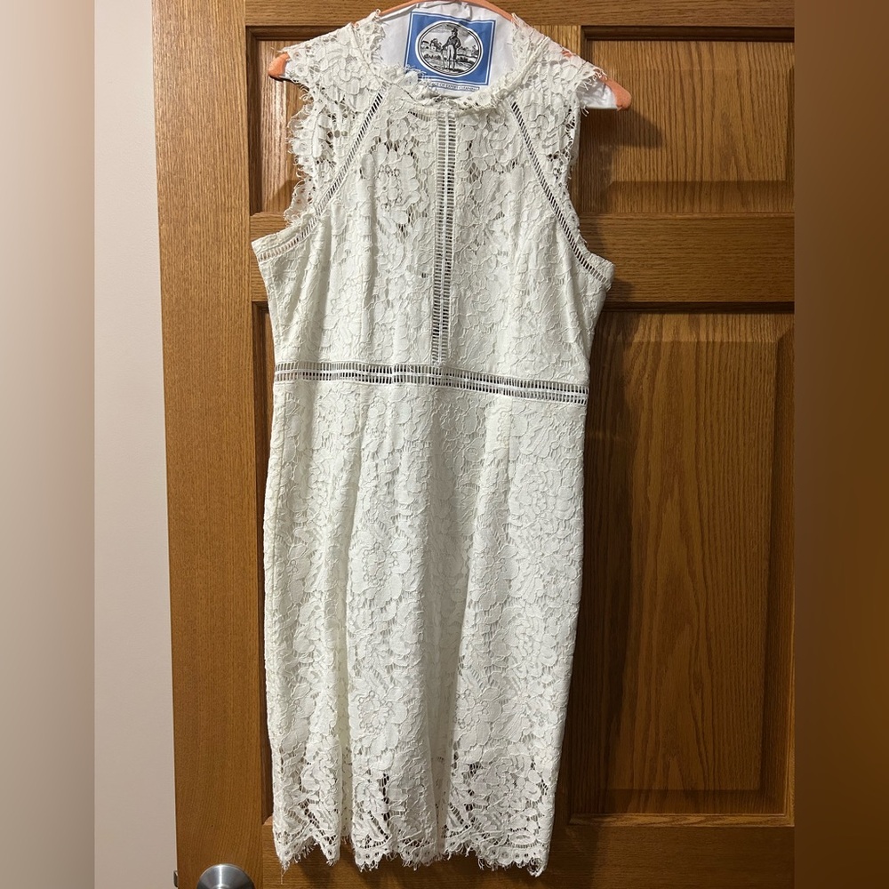 White good condition white cocktail dress size 4